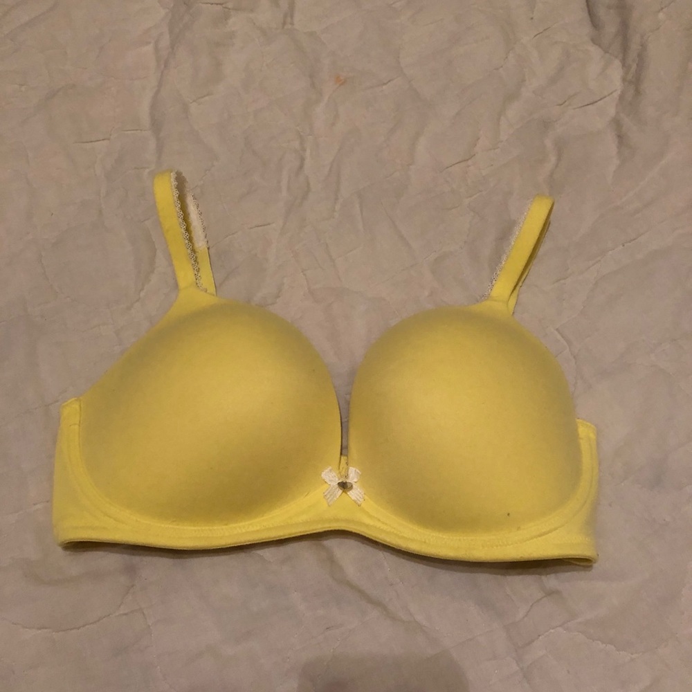 Victoria’s Secret Wireless Yellow Bra
